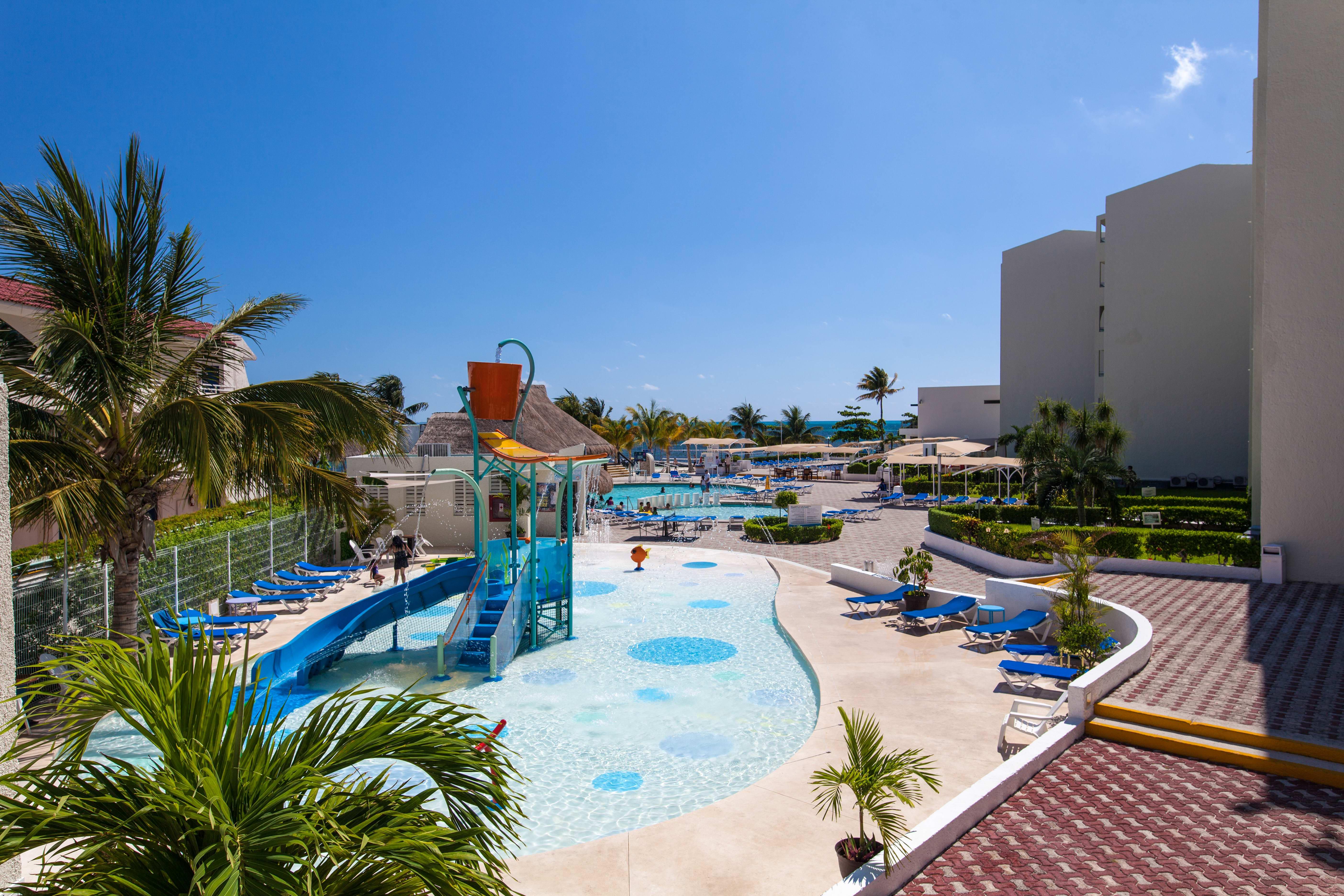 Aquamarina Beach Hotel Cancún Exterior foto