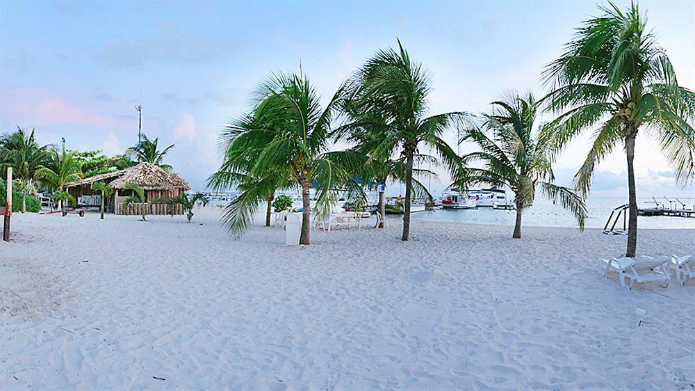 Aquamarina Beach Hotel Cancún Exterior foto