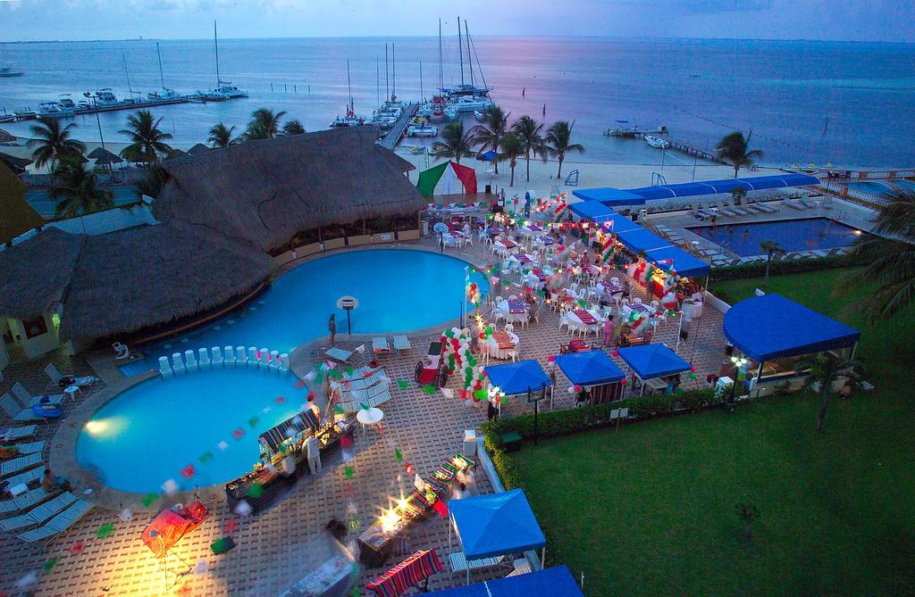 Aquamarina Beach Hotel Cancún Exterior foto